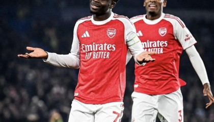 开云体育博彩-足坛一夜动态：阿森纳领先曼城7分！曼联遭绝杀首败 切尔西逆转