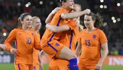 kaiyun app-​中国女足收利好消息 荷兰女足中场核心因伤退出