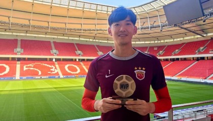 懂球帝中超MVP丨颜骏凌：范德萨34岁去曼联，我也想在34岁再成功