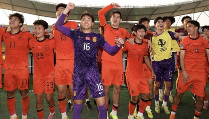 开云体育博彩-机票10000门票50！杭州球迷请假去沙特看国足决赛 老板超爽快签字