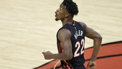 开云体育博彩-努力在天赋+努力面前一文不值！热火惨遭雄鹿4连杀