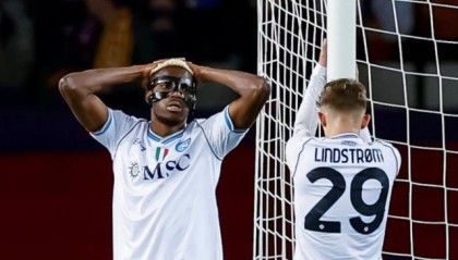 那不勒斯怎么楼塌了？德佬亲手拆了自己的漂亮玩具