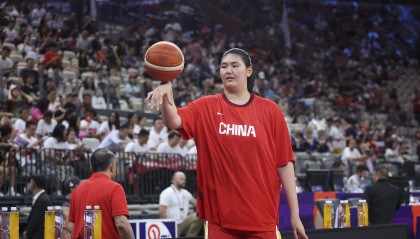 媒体人：张子宇是双刃剑 提供高效个人进攻 但影响全队的攻防发挥